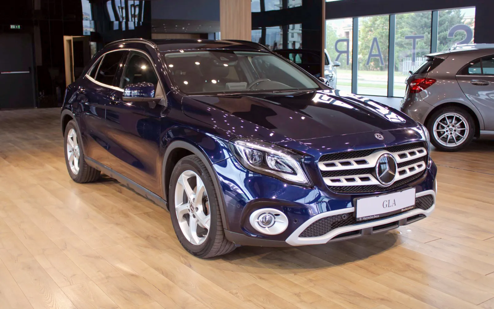 GLA 200, 1 од 4