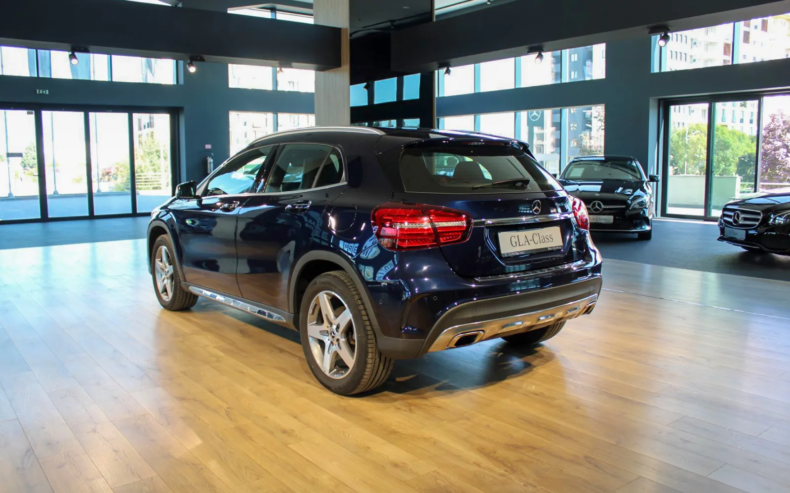 GLA 200, 2 од 4
