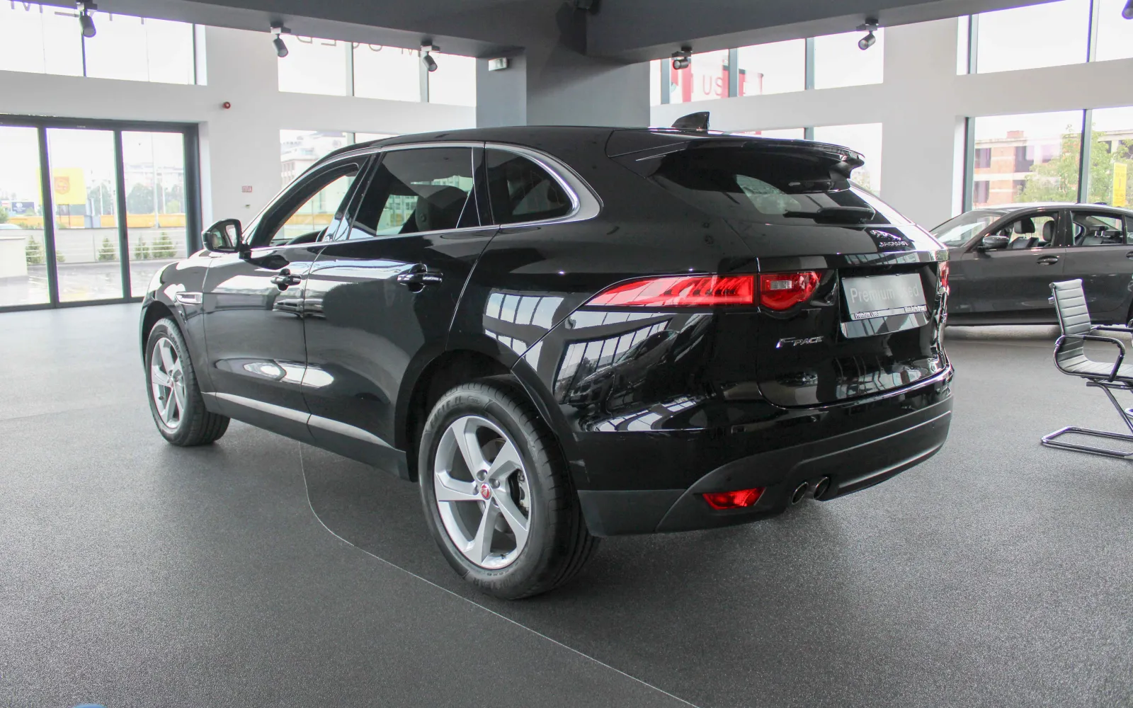 F-PACE 2.0D AWD, 3 од 5