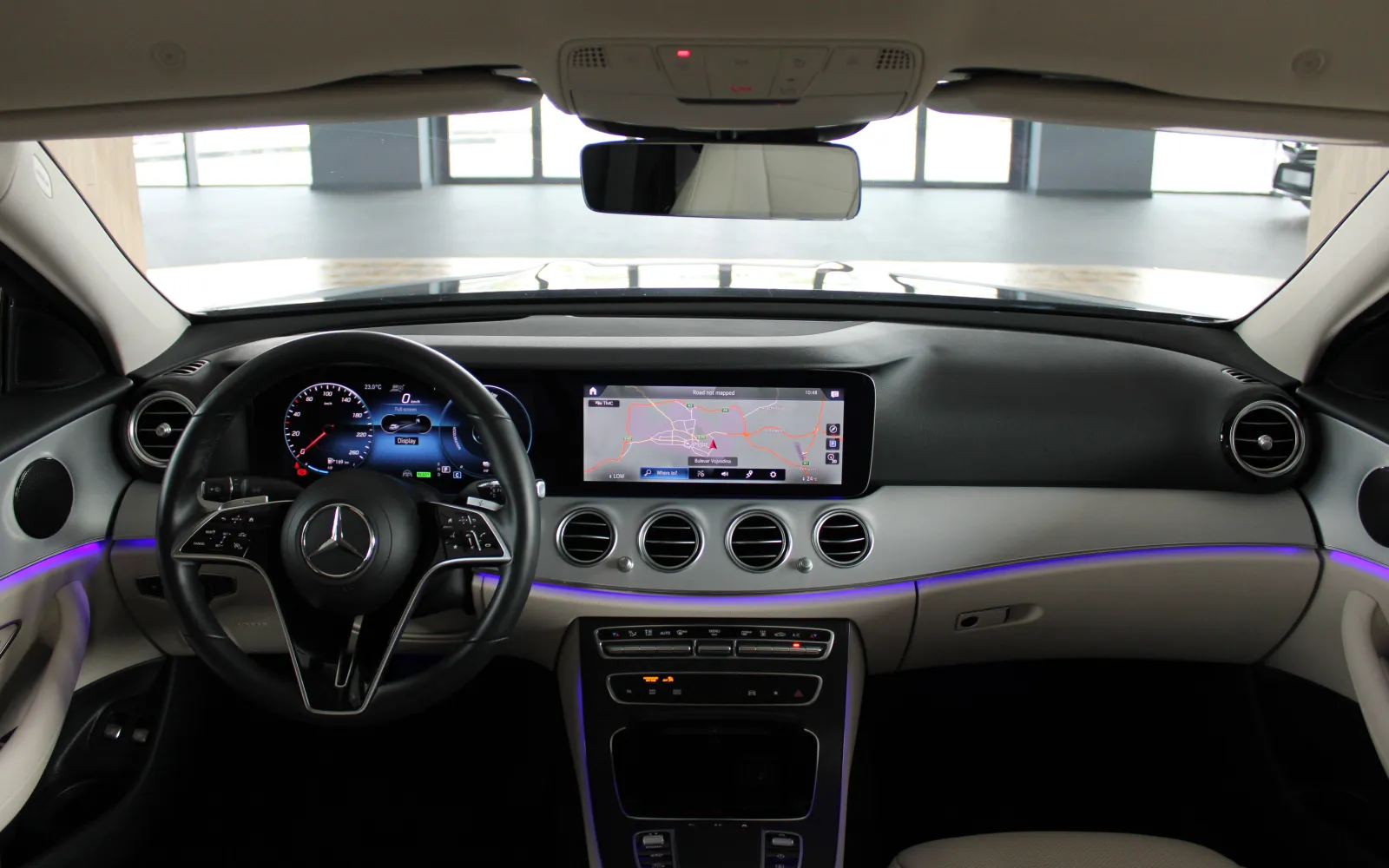 E 300 e 4Matic, 3 од 4