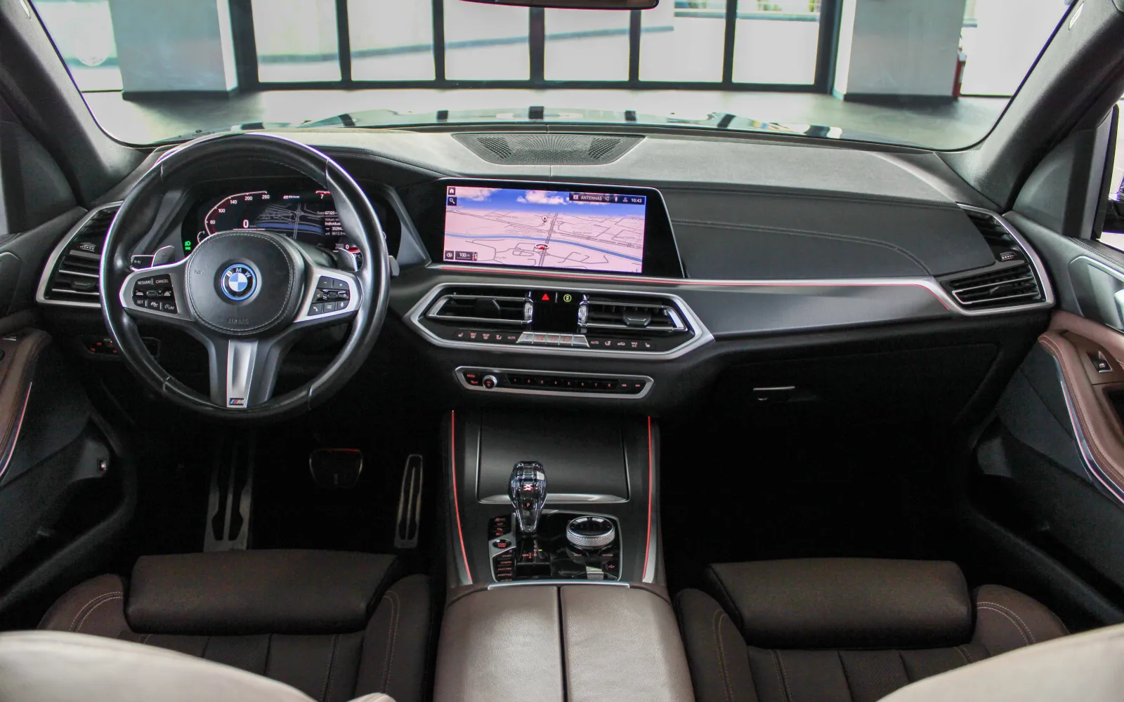 X5 Xdrive 45e, 3 од 4