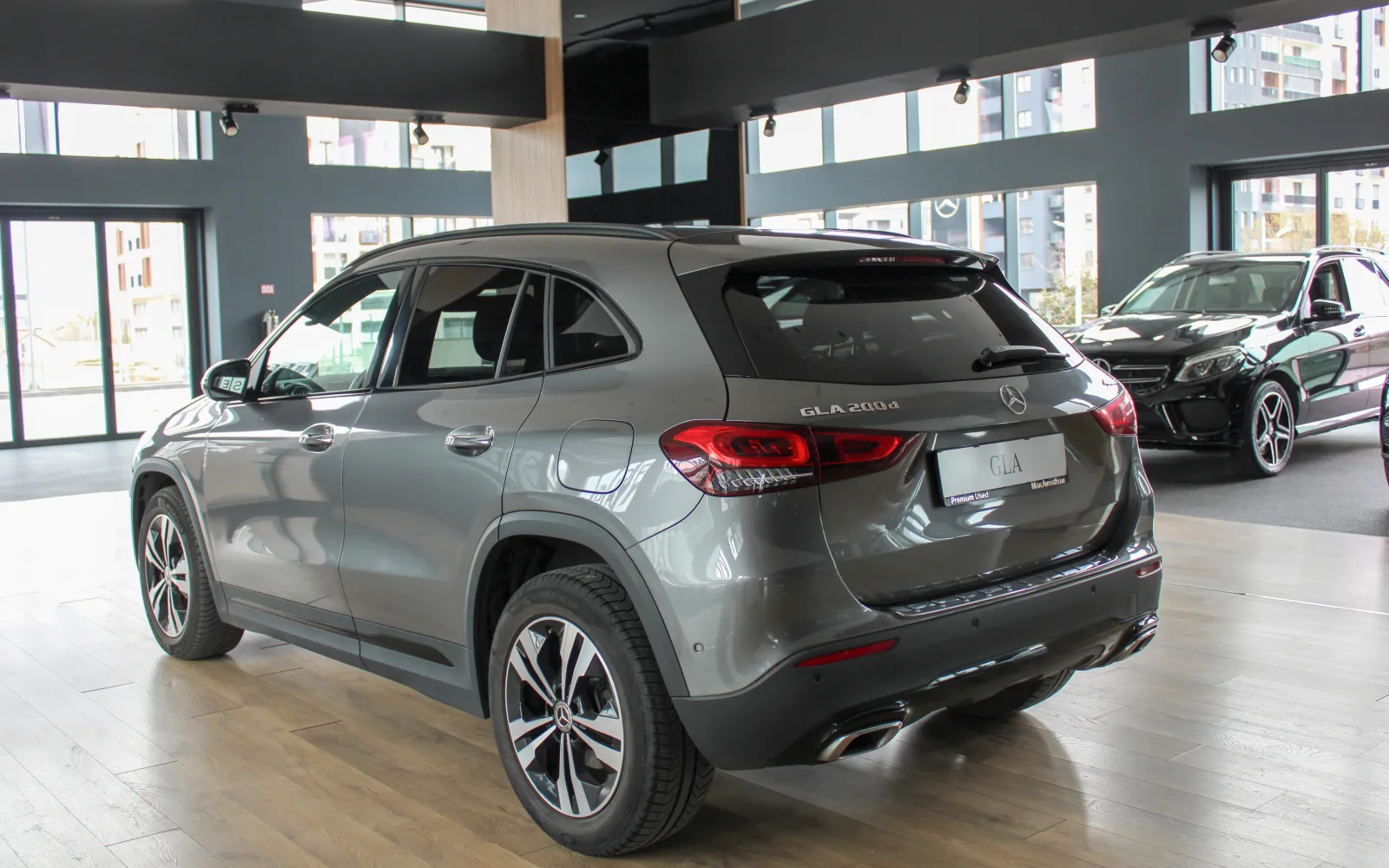 GLA 200 D 4Matic, 2 од 4