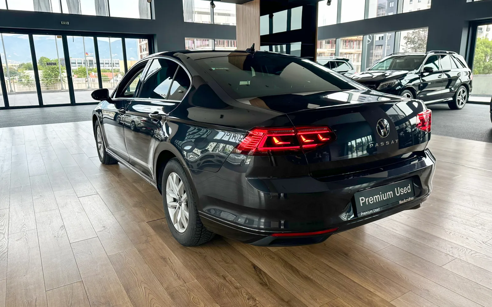 VW Passat 2.0 TDI Business, 2 од 3