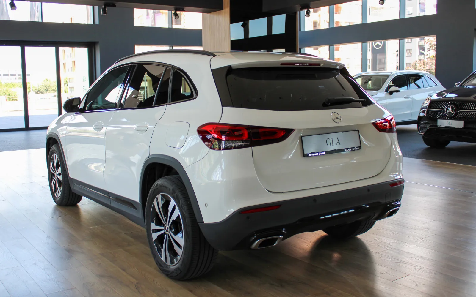 GLA 200, 2 од 4