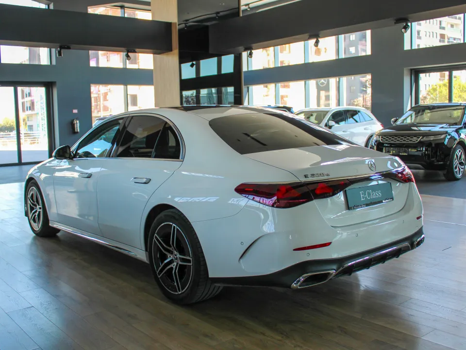 E 220 D 4Matic 2 од 4